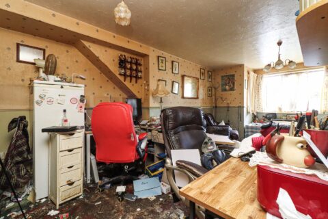 Hoarder Find property cleaners Rownhams